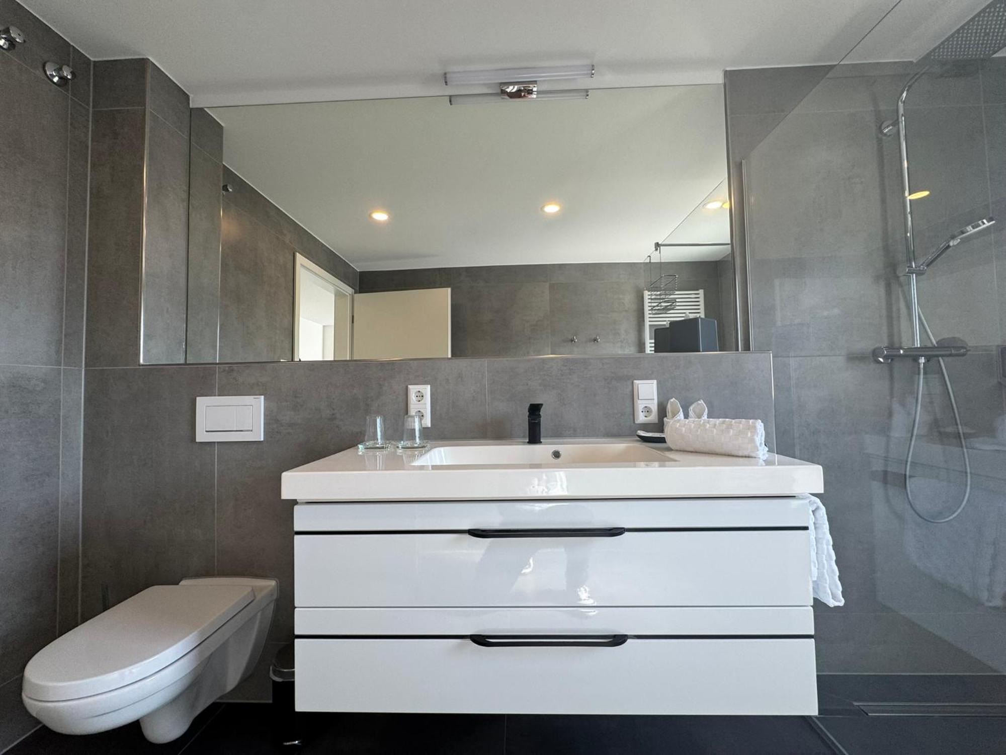 Hotel Barth Кайзерслаутерн Екстериор снимка